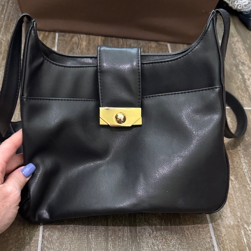 Jaclyn Smith Black Shoulder Bag with Gold Clasp
